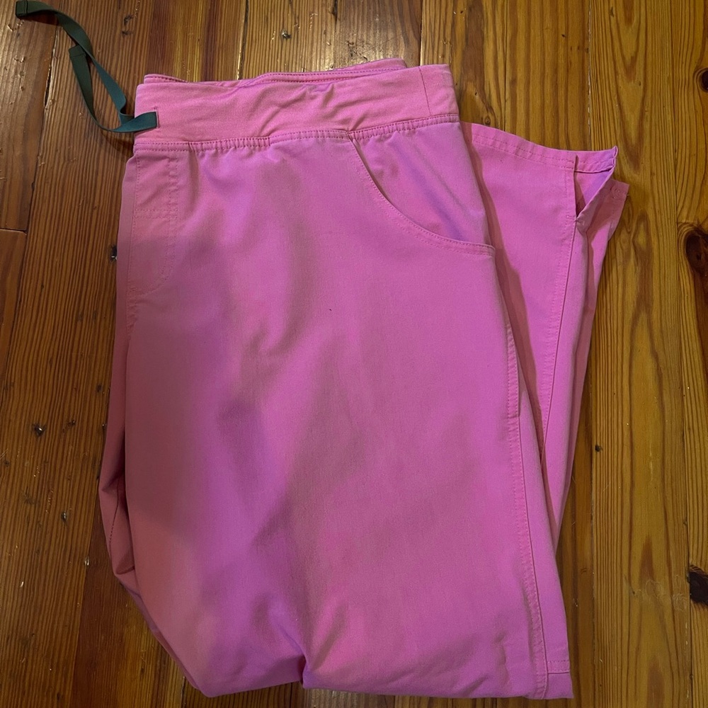 BRIGHT PINK WOMENS FIGS KADE PANTS 2X